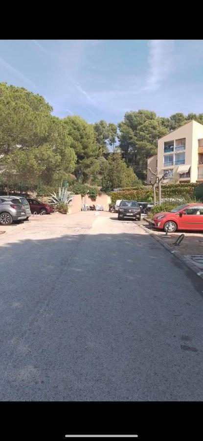 A La Semaine Ou Au Jour / Location Studio Meuble 30M² La Ciotat Exteriér fotografie